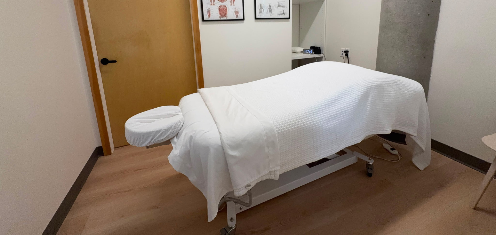massage-table-in-therapy-room-langley-massage-therapy massage-table-in-therapy-room-langley-massage-therapy